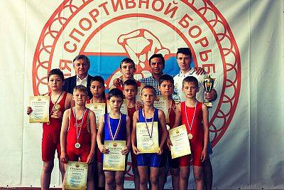 Все победители и призеры юношеского турнира по греко-римской борьбе в Бахчисарайском районе