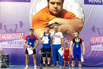 Сборная Крыма завоевала шесть медалей на чемпионате ЮФО по тяжелой атлетике