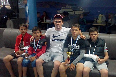 Юные крымские борцы-классики привезли три медали с турнира в Геленджике