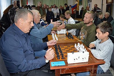 В Феодосии – праздничные блицтурниры по шахматам ко Дню города
