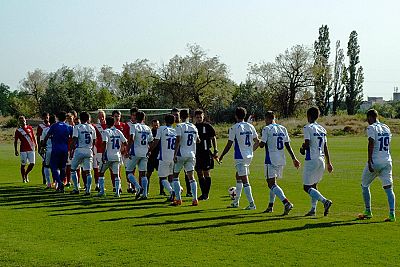 Бахчисарайский "Кызылташ" заявил на дебютный сезон в премьер-лиге КФС 19 игроков