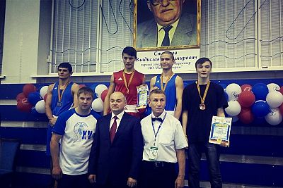 Юные крымские боксеры завоевали две медали на международном турнире в Надыме