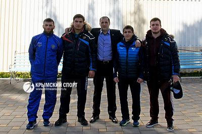 В Алуште стартовали тренировочные занятия юниорской сборной России по греко-римской борьбе