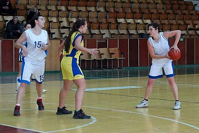 Из трех матчей стартового тура чемпионата Крыма по баскетболу среди женских команд состоялся лишь один