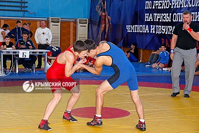 Крымские борцы завоевали 17 медалей на Всероссийском юношеском турнире в Алуште