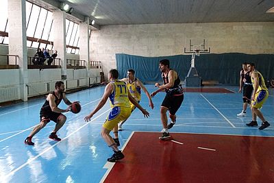 Симферопольский "Скилур" – единоличный лидер мужского баскетбольного чемпионата Крыма