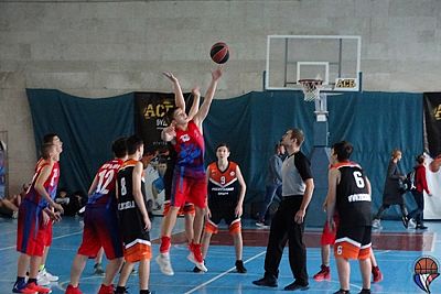 Стартовало юношеское первенство Крыма по баскетболу