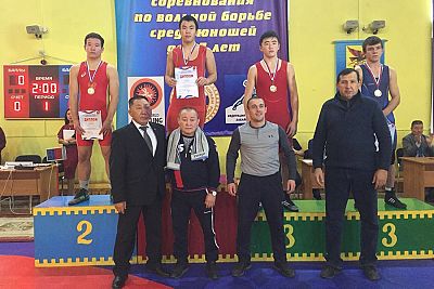 Евпаториец Артур Чернышов – бронзовый призер первенства России по вольной борьбе среди юношей до 17 лет!