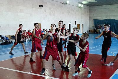 В юношеском первенстве Крыма по баскетболу сыграны поединки 2-го тура