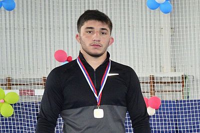 Симферопольский борец Азамат Закуев – первый на турнире в Иране!