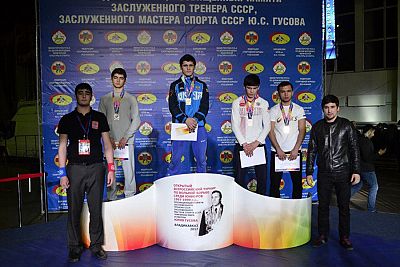 Все победители и призеры юниорского турнира по вольной борьбе во Владикавказе