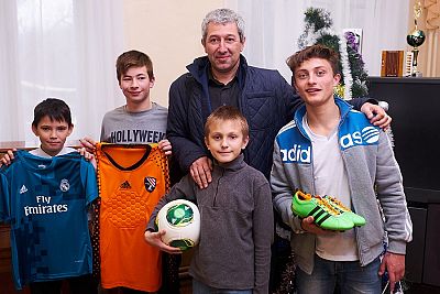 Крымский футбольный союз поздравил с Новым годом воспитанников Лозовской школы-интерната