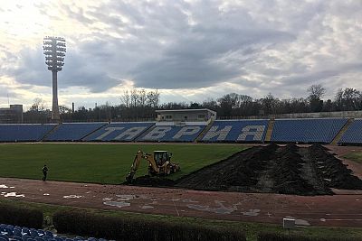 Что происходит со стадионом "Локомотив" в Симферополе