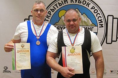 Евпаторийские богатыри продемонстрировали класс в Кубке России по пауэрлифтингу