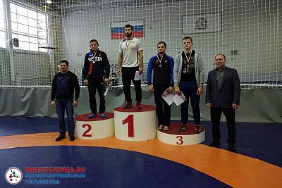 Двое крымчан стали победителями мастерского турнира по греко-римской борьбе в Нижегородской области